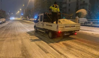 Ankara Büyükşehir Belediyesinden karla mücadele açıklaması