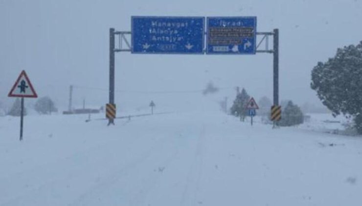 Antalya-Konya karayolu ulaşıma kapandı