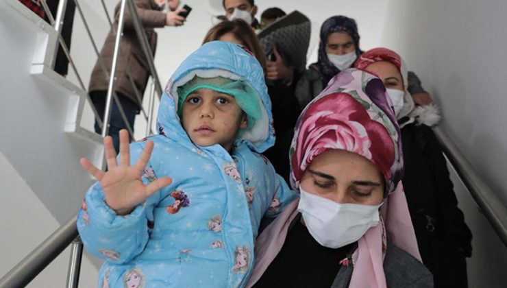 Asiye Ateş, Gaziantep’te çiçeklerle karşılandı