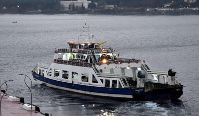 Bozcaada ve Gökçeada feribot seferlerine fırtına engeli