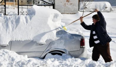 Bu kez Karadeniz üzerinden geliyor! Pazartesiden itibaren daha soğuk ve yağışlı hava dalgası etkili olacak