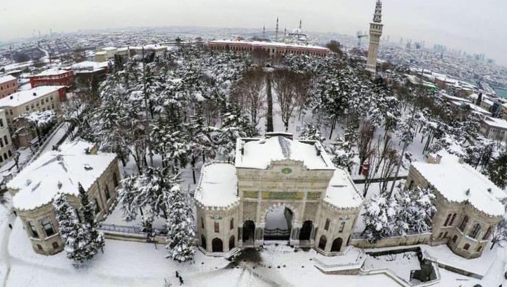 İstanbul’da kar yağışı yeniden başladı! Üniversiteler iki gün tatil edildi