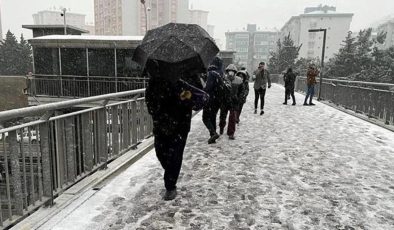 İstanbul’u etkisi altına alan kar yağışı, 5 gün daha devam edecek