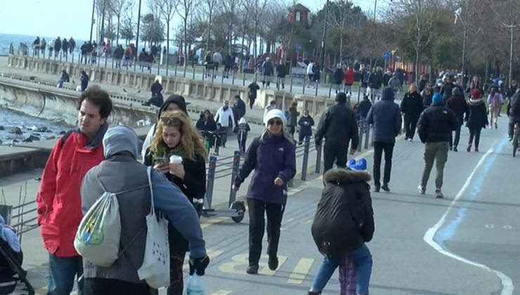 Kadıköy’de pazar hareketliliği