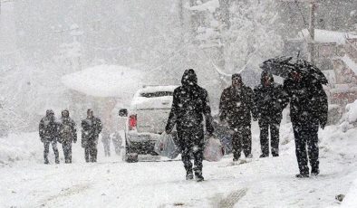 Kar yağışı yurtta etkisini sürdürüyor! Meteoroloji’den 24 il için turuncu, 9 il için ise sarı kodlu uyarı