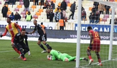 Kara Kartal hem dünyaları hem de 3 puanı kaçırdı! Beşiktaş, Malatyaspor’la 1-1 berabere kaldı