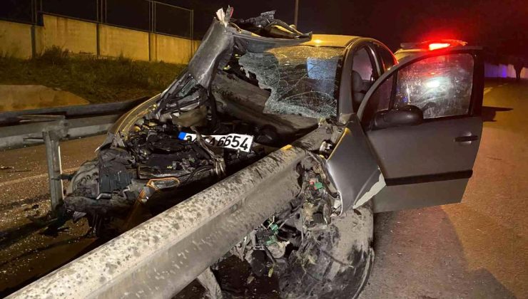 Maltepe’de otomobil bariyere ok gibi saplandı: 1 yaralı