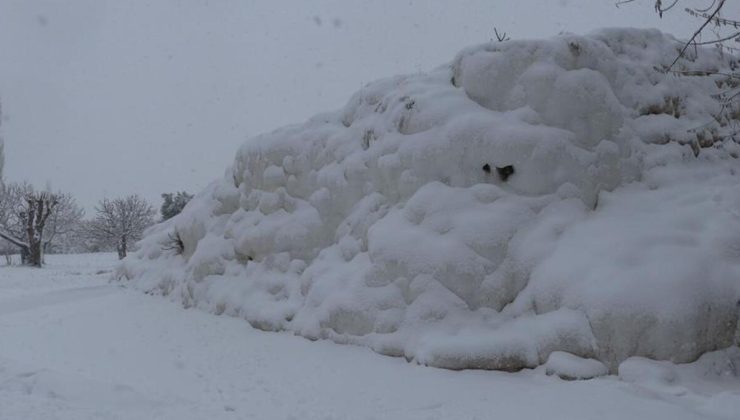 Pamukkale karla kaplandı