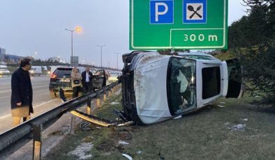 Sancaktepe’deki trafik kazasında 2 kişi yaralandı