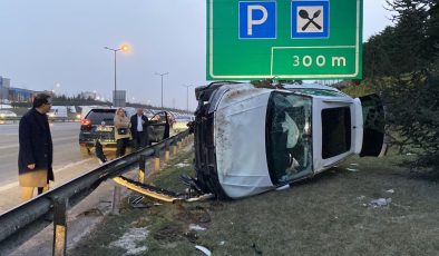 Sancaktepe’deki trafik kazasında 2 kişi yaralandı