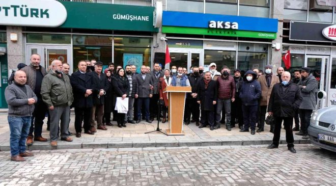 Gümüşhane’de esnaf, elektriğe gelen zamma Aksa Elektrik önünde yaptıkları basın açıklaması ile tepki gösterdi