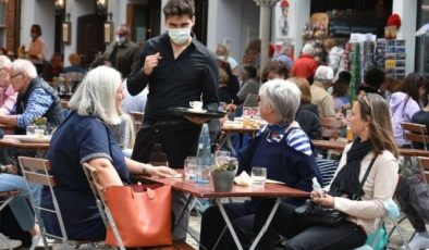 Güney Kore’de yemek yerken takılabilen maskeler üretildi