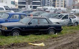 Kaderine terk edilmiş milyonluk servet otoparkta çürüyor: 13 yıldır bekleyen de var