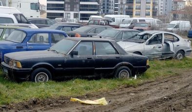 Kaderine terk edilmiş milyonluk servet otoparkta çürüyor: 13 yıldır bekleyen de var